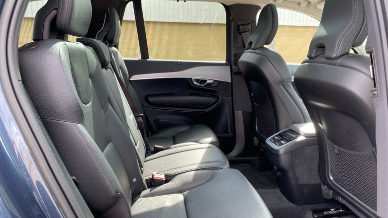 Volvo XC90 2.0 B5P [250] Plus Dark 5dr AWD Geartronic Petrol Estate